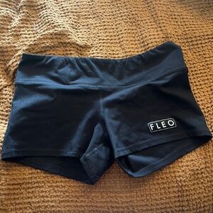 Great condition Fleo shorts, black